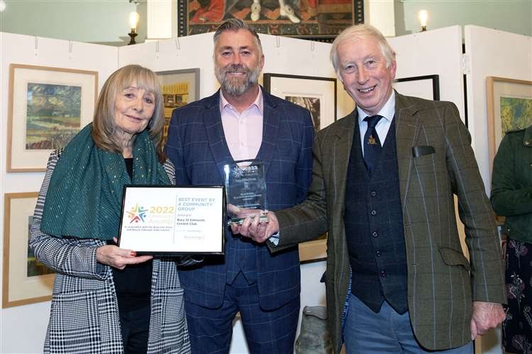 Huge congrats to <a href="/BuryStEdmundsCC/">Bury St Edmunds CC</a> for their Community Award last night! Nick was delighted to sponsor &amp; present David &amp; Rosie for their community event. Well done!! 👏👏