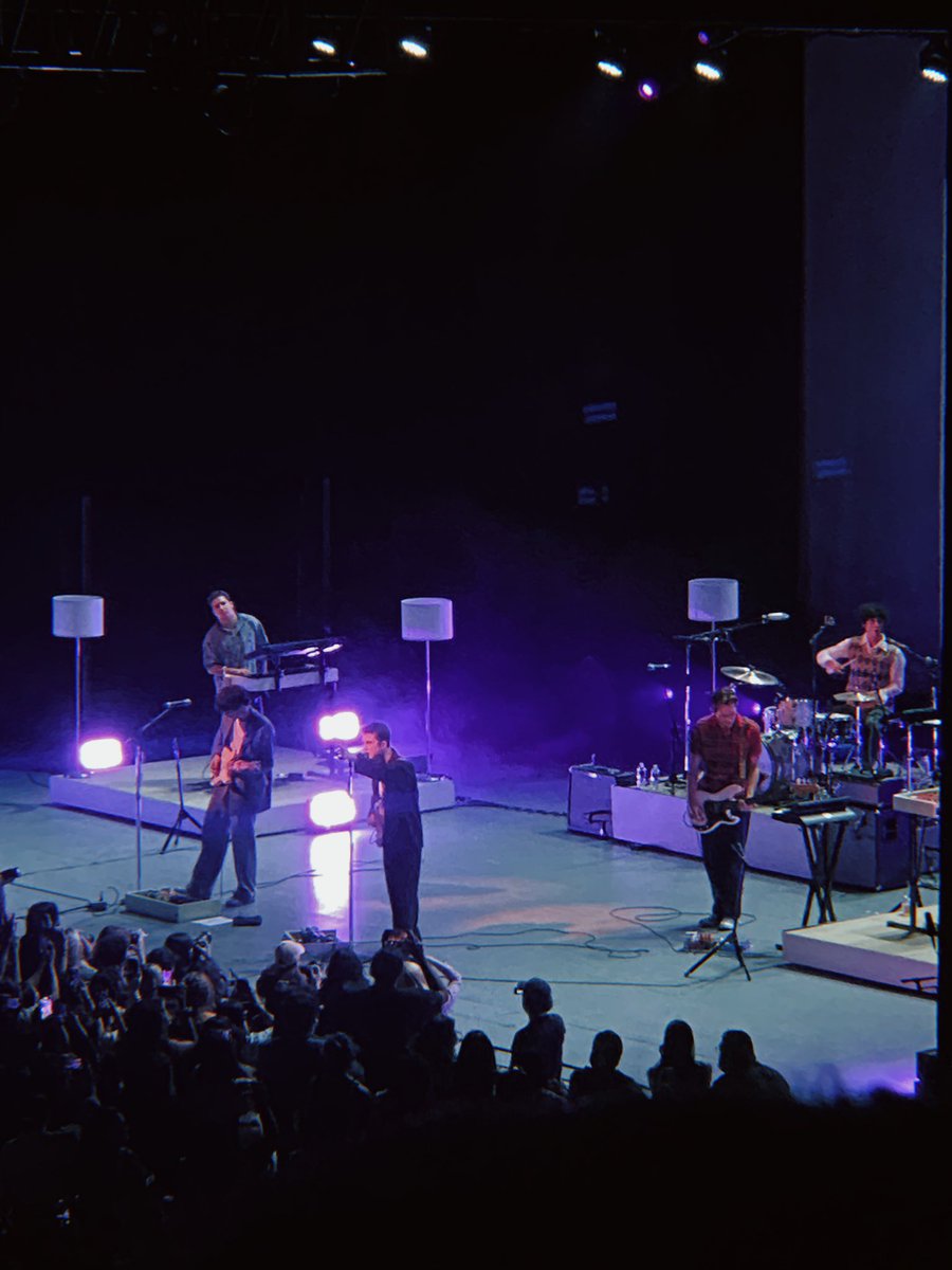 officialsapphyb's tweet photo. Following up on my tweet about how I only ever post concert pics on here lol 

Here’s to that time I saw @wallowsmusic https://t.co/jzmxWTj1Ru