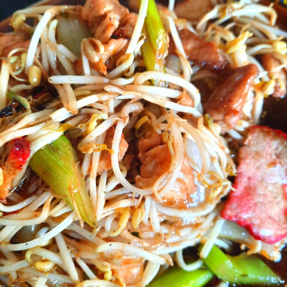 ShanghaiCln's tweet photo. Germinado de #soya Siempre fresco y crujiente #chopsuey #ComidasDeliciosas #comidachina #shanghai https://t.co/6Ak4cvLY71