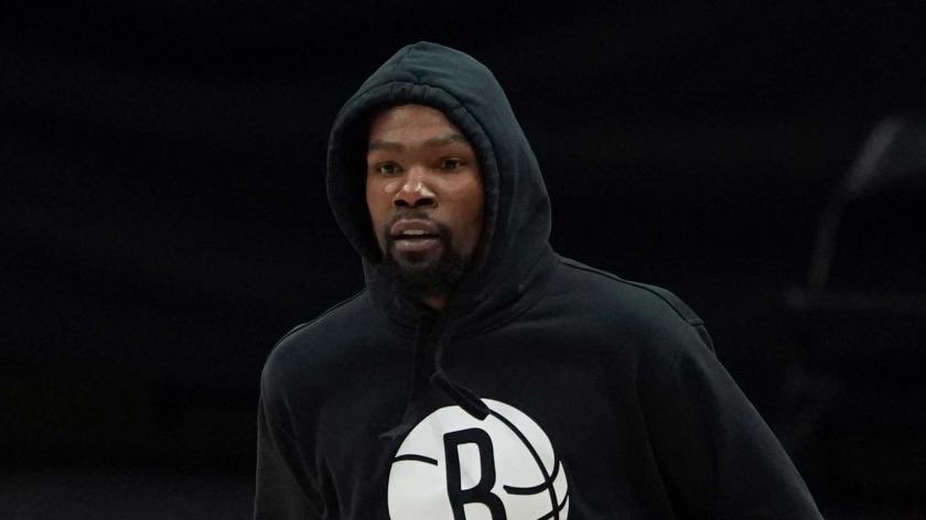 🎙️🇫🇷 L’interview de Kevin Durant à <a href="/BleacherReport/">Bleacher Report</a> traduite en français…

• Pourquoi sa demande de trade ?
• Ses frustrations
• Sa "legacy" et son "leadership"

— Thread à dérouler :