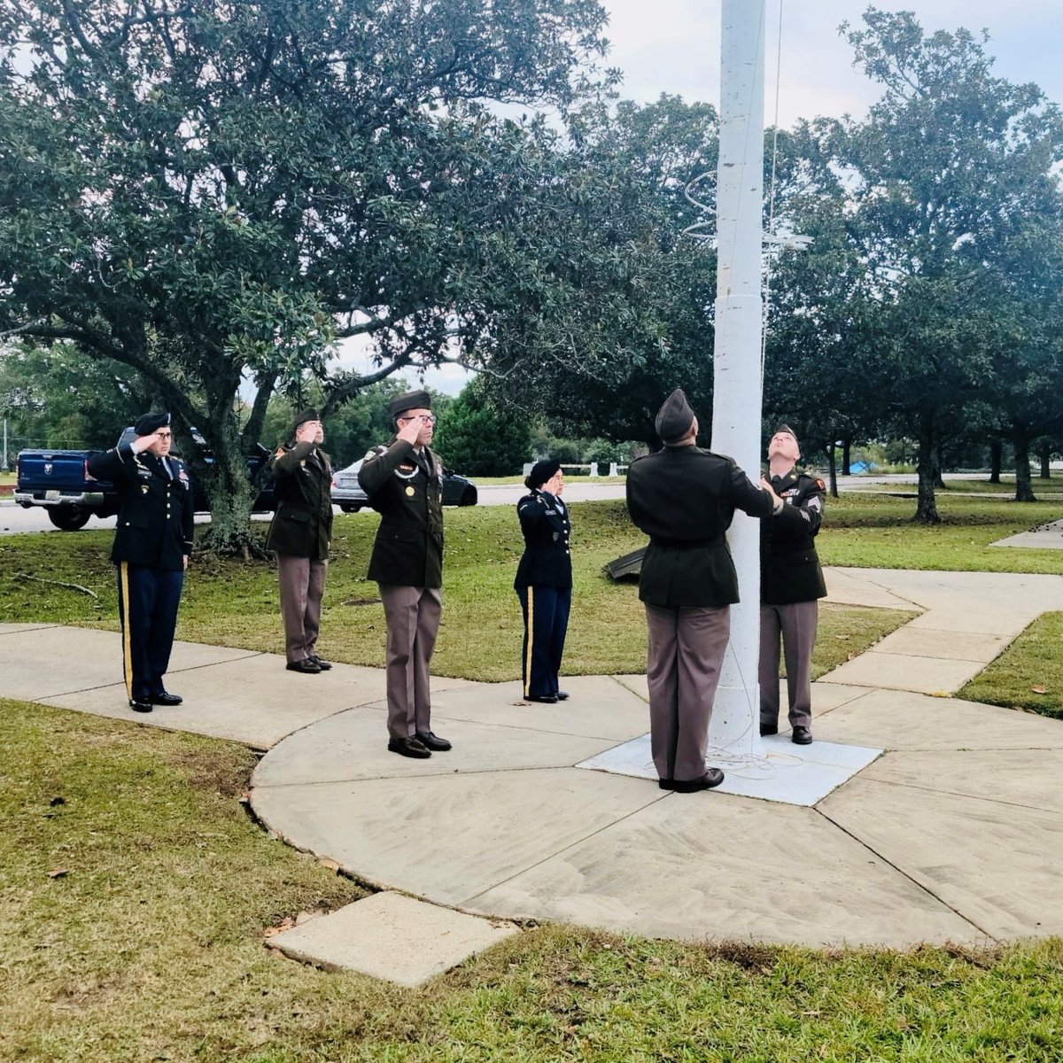 NovoselNCOA's tweet photo. The USAACE NCO Academy -  Rucker had the honor and privilege to conduct flag detail for Veterans Day. We honor military veterans of the United States Armed Forces, both past and present.

#VeteransDay @FlyArmyCSM https://t.co/LZsfFsO70v