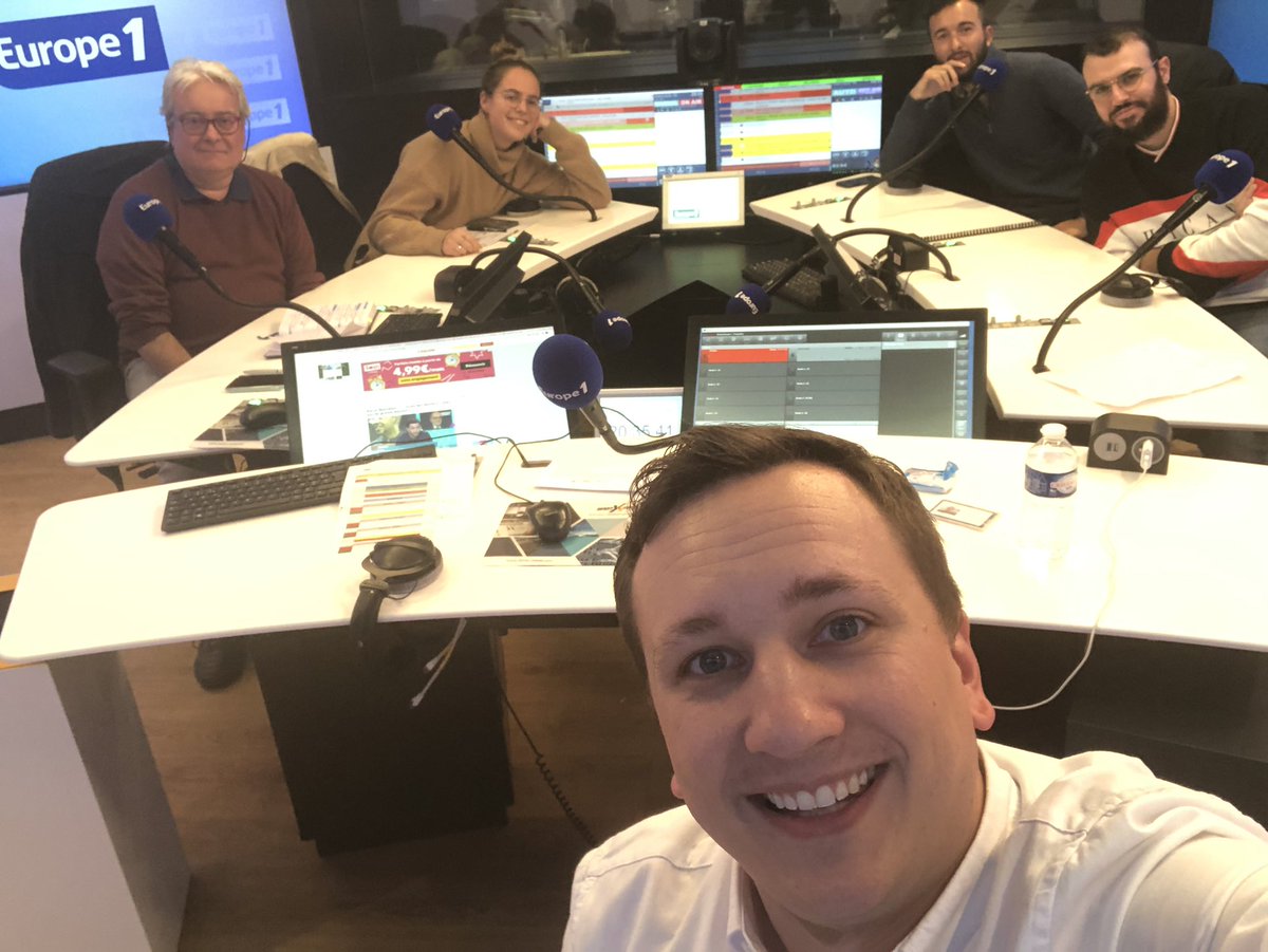 ced_chasseur's tweet photo. 👋 @Europe1Sport1 c’est parti jusqu’à 23h 
#WorldCup2022 #FIFA https://t.co/0bZk3eC3qP