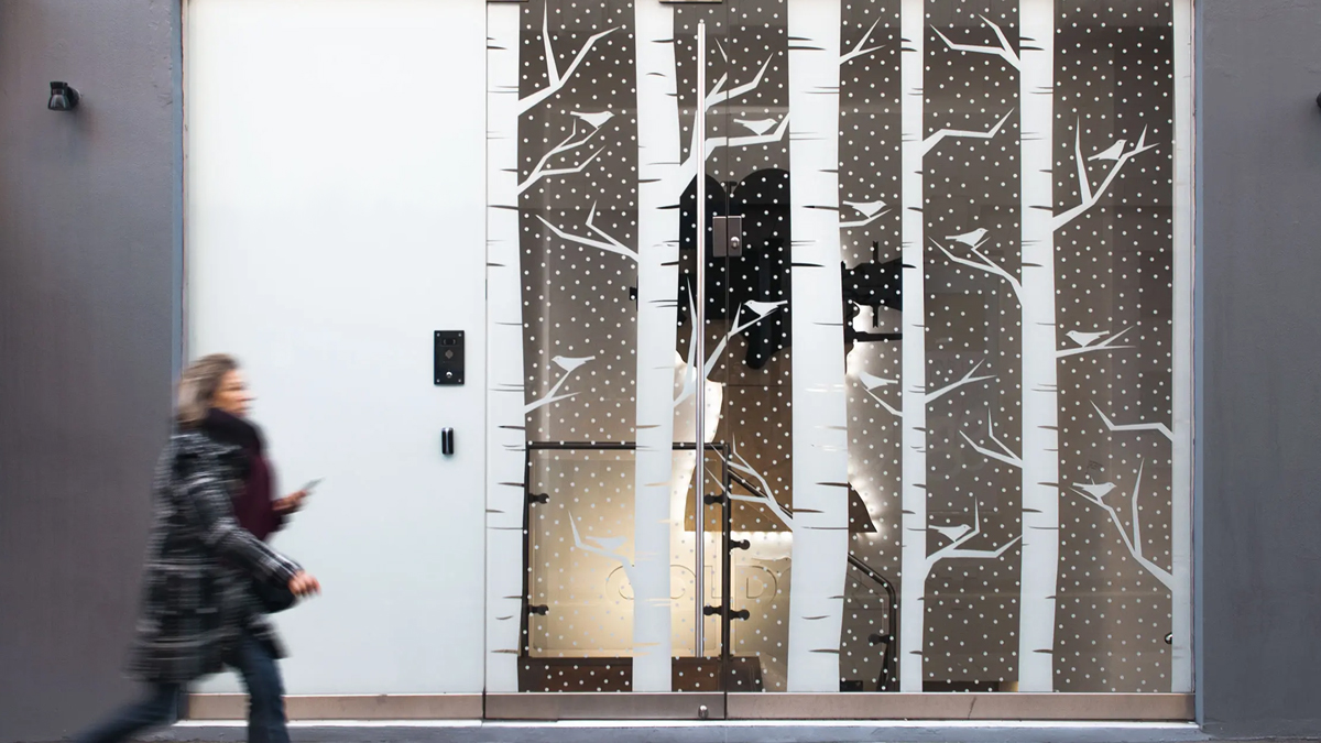TreckHall's tweet photo. Winter weather has arrived: GTA this week, BC last week!❄️And here's a great winter-themed window installation. Use stylish, removable, hi-quality #windowgraphics for customer-facing windows to help your business get the attention it deserves. 
#treckhall #WednesdayWindowGraphics https://t.co/FJ7IZwKelV