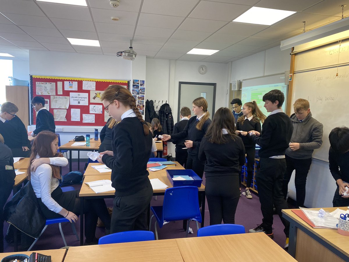 Miss Coats tweet media