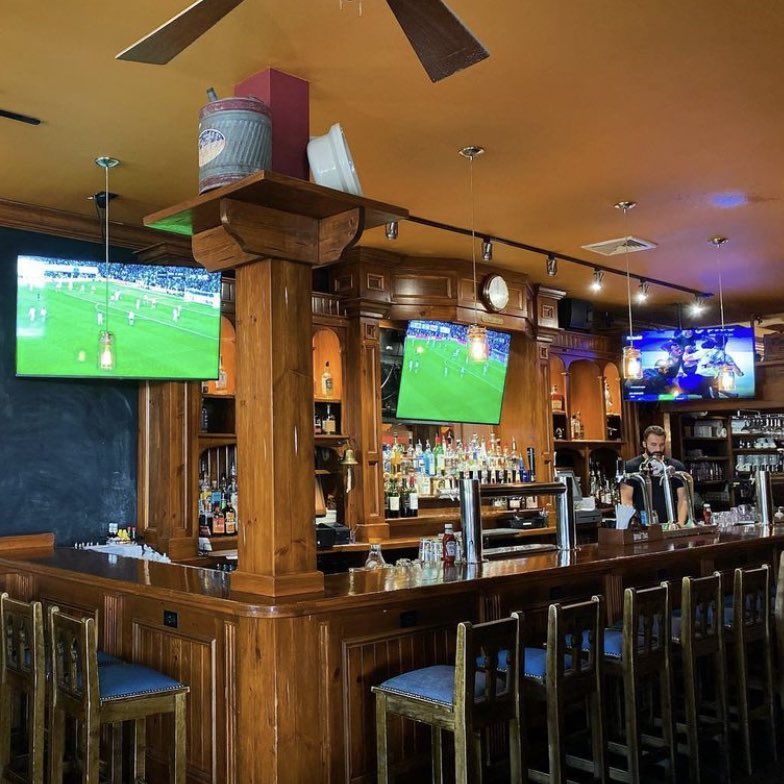 Join us on Sunday at 11am to watch the kickoff of World Cup 2022, followed by The Pats v Jets at 1pm! It’ll be the ultimate Sunday Funday. 📺⚽️🏈🍺