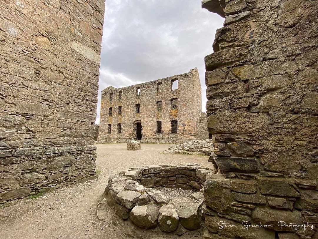 Ruthven  Barracks 🏴󠁧󠁢󠁳󠁣󠁴󠁿.                                   <a href="/ThePhotoHour/">#ThePhotoHour</a> <a href="/andrewsp2009/">Andrew Spratt</a> @amkingphoto <a href="/VisitScotland/">VisitScotland</a> #Scotland #nature #beautiful #photography #photographer