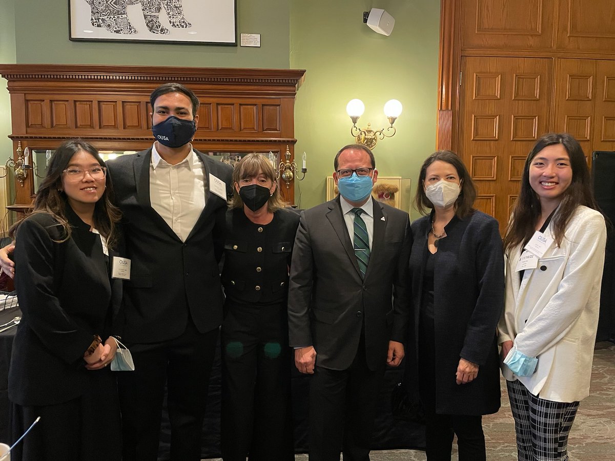 stephaniebowman's tweet photo. It was great to meet with @OUSAhome yesterday to learn more about their important advocacy on behalf of 150,000 students. I enjoyed speaking with you about ways to improve accessibility to & quality of university for Ontarians. #OUSA #onted https://t.co/I1fquei5HD