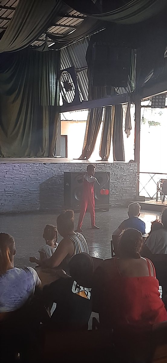 cirabanacircus's tweet photo. Estreno de Yordanis en malabares con diábolo en La Herradura de Boyeros..
#cirabanacircus #circuslife #circus #jugling #malabares #diabolo #Cuba #vamospormas2022 https://t.co/hc6utKVrdj