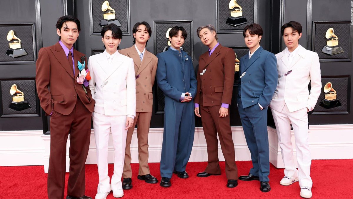 btschartsxdaily's tweet photo. #GRAMMYs has named to @BTS_twt as the "BIGGEST POP GROUP ON THE PLANET" https://t.co/6cerNeFMvn
