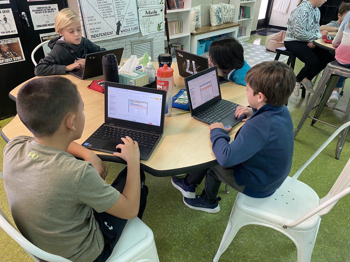 teach_tucker's tweet photo. 3rd graders have been learning about measurement and used an interactive google slide activity today to practice the skills we have been learning! @theILEsteam @theTSIN #SumnerAchieves https://t.co/kVZKgVtyqy