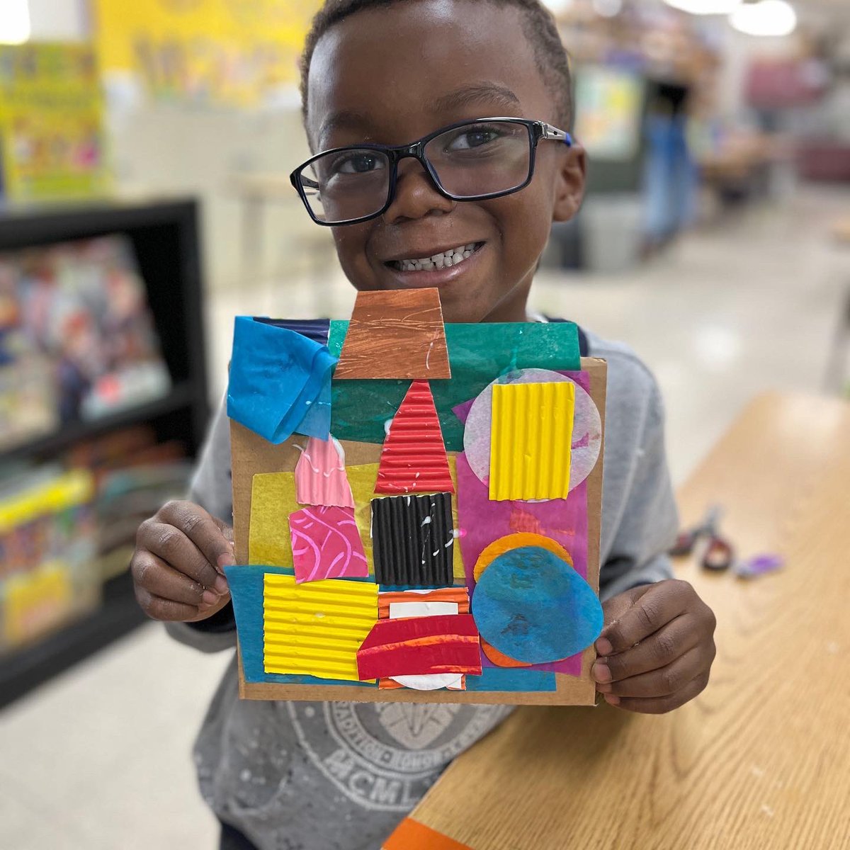 A peek into Kindergarten’s new assemblage unit! The first class was all about texture.