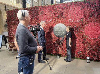 LWC_JuniorHouse's tweet photo. Our very our Imogen (yr1) provided the poppies for the PM and staff at No.10 and was also part the Poppy Appeal for the Royal British Legion. Well done, Imogen #RemembranceDay #LWC #LWC1stForm #JuniorHouse https://t.co/Wxni9RR5sl