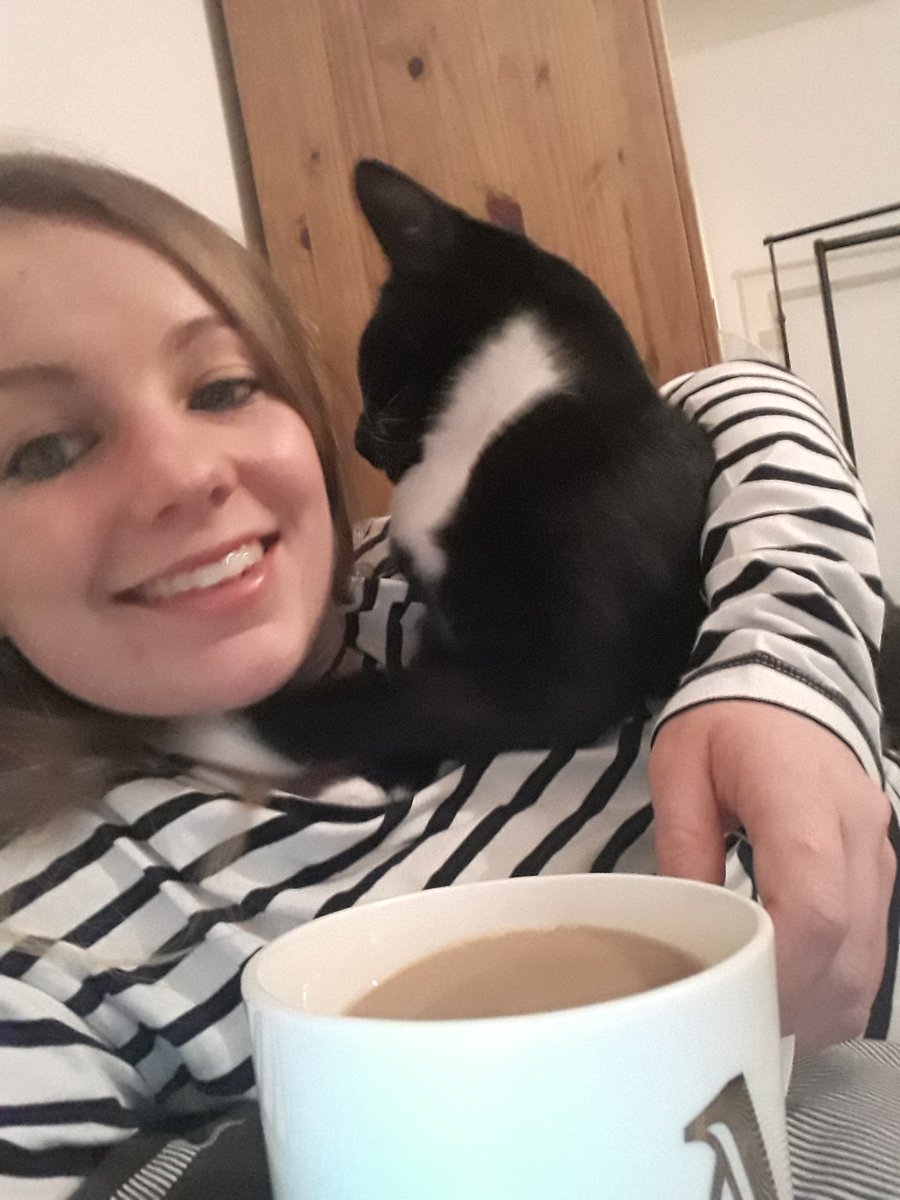 catdiaryqueen's tweet photo. Edward choking me to steal my tea 😂 

#cutecatscrew #blackandwhitecatlove #catpawsofinstagram #catloversonly #catloversworld #cathappylife https://t.co/3C28Cmli3d
