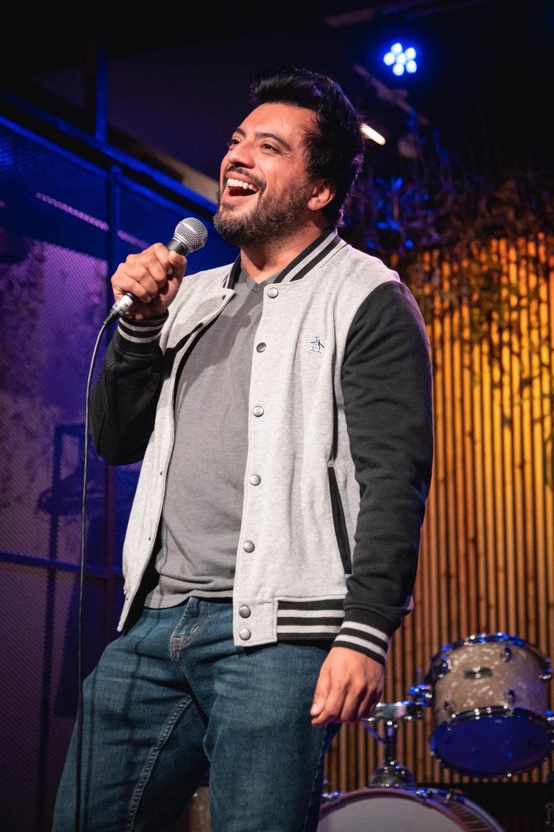 PierreLuc's tweet photo. GATINEAU: Mon heure chez vous CE SAMEDI au Le Troquet !

MONTRÉAL: Drôles De Jeudis Au Hookah demain avec des invités de feu au Café Hookah Lounge!

MON DIVAN: Dimanche toute la journée à me reposer pour la première fois en novembre!

https://t.co/u6qLKLEndH https://t.co/rnsPnGBzBV