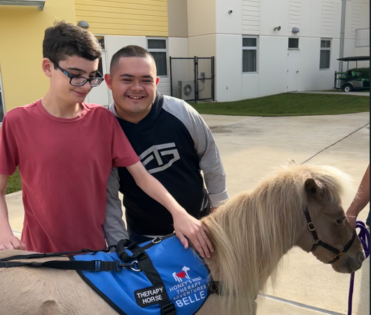 TheCoyoteWay's tweet photo. Some hands on horse therapy today during GATI! https://t.co/FtcmIL6sTU