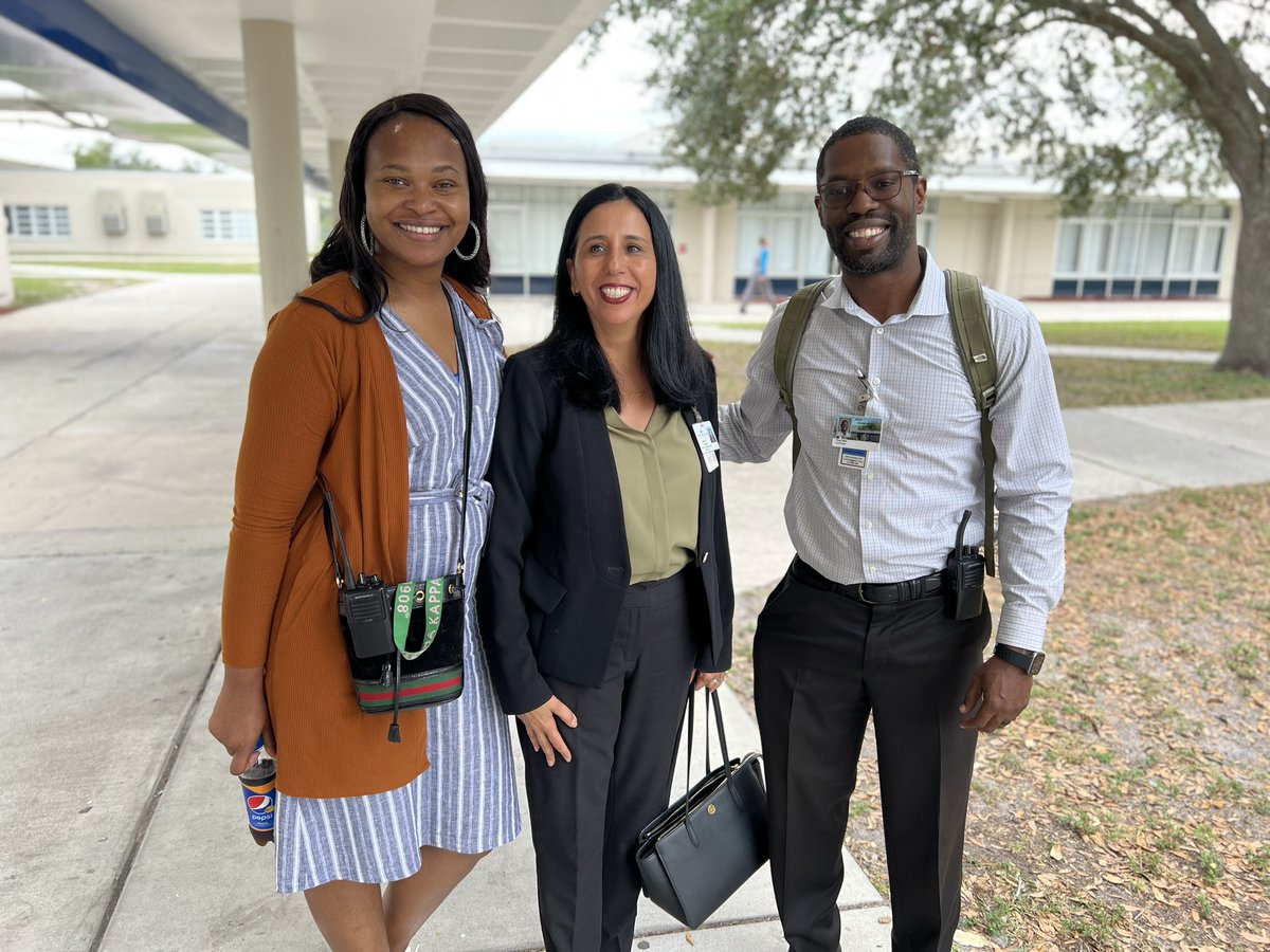CHS_Legacy's tweet photo. We were grateful to have @HillsboroughSc Board Chair @NadiaCombsFL join us as we presented a check to @HCPSAdams Band Director McKenna Sawyer. This was a reward for over 50 students playing with @ChamberlainHigh band during our Champions event.

#ThisIsAdams
#ThisIsChamberlain https://t.co/rqtteD9Ctm