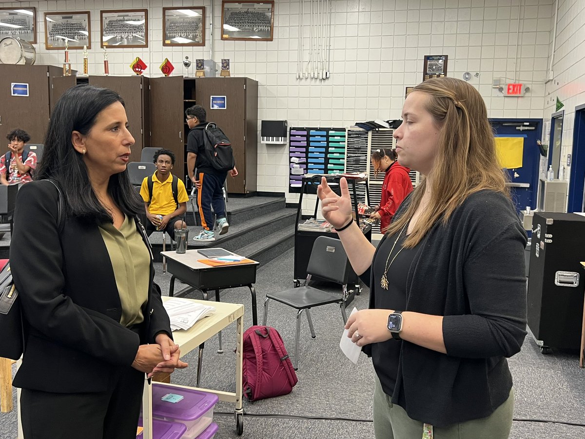 CHS_Legacy's tweet photo. We were grateful to have @HillsboroughSc Board Chair @NadiaCombsFL join us as we presented a check to @HCPSAdams Band Director McKenna Sawyer. This was a reward for over 50 students playing with @ChamberlainHigh band during our Champions event.

#ThisIsAdams
#ThisIsChamberlain https://t.co/rqtteD9Ctm