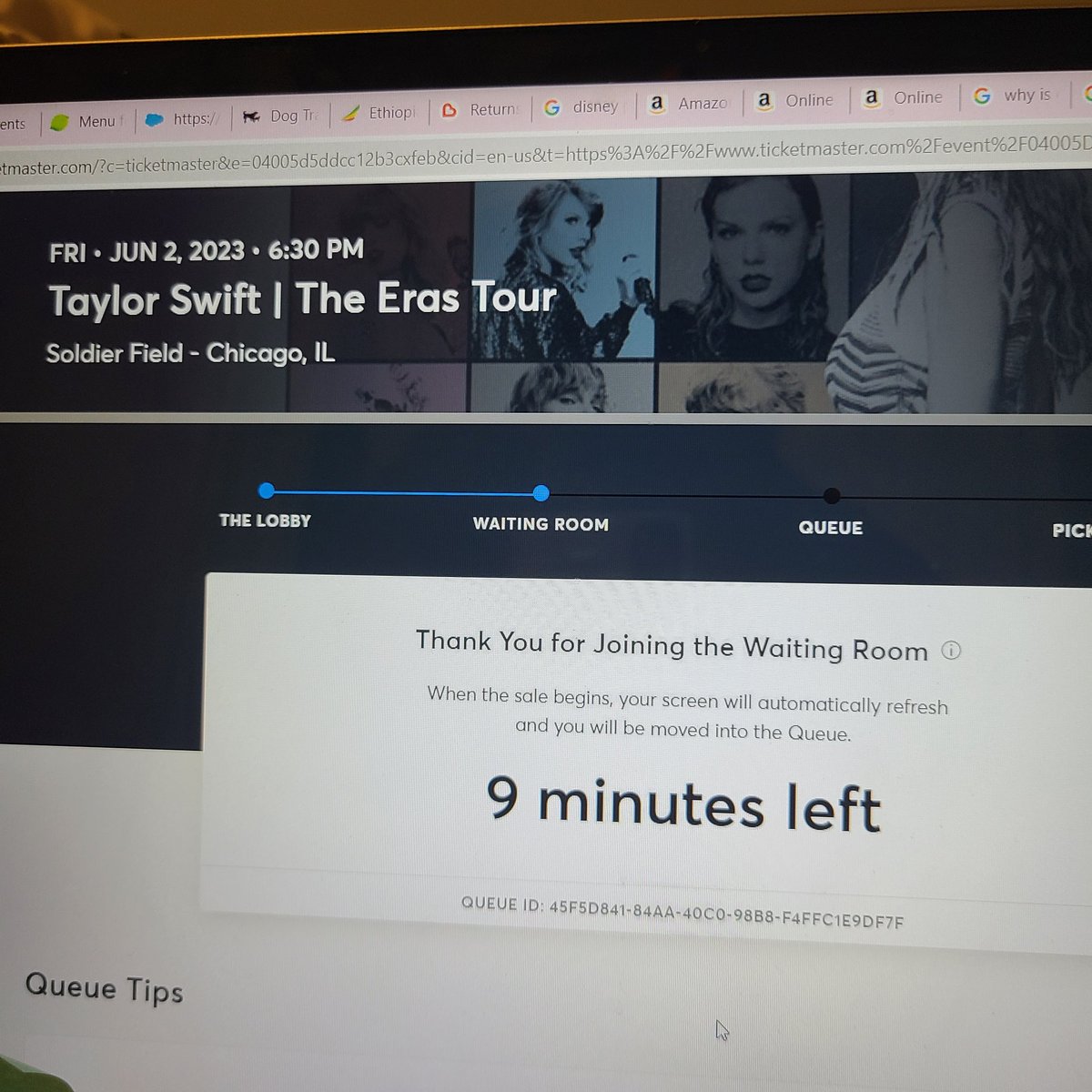 ade_tomike's tweet photo. It better freaking work this time!
#taylorswift       #chicago #taylorswiftchicago https://t.co/Qn6ECjzibP