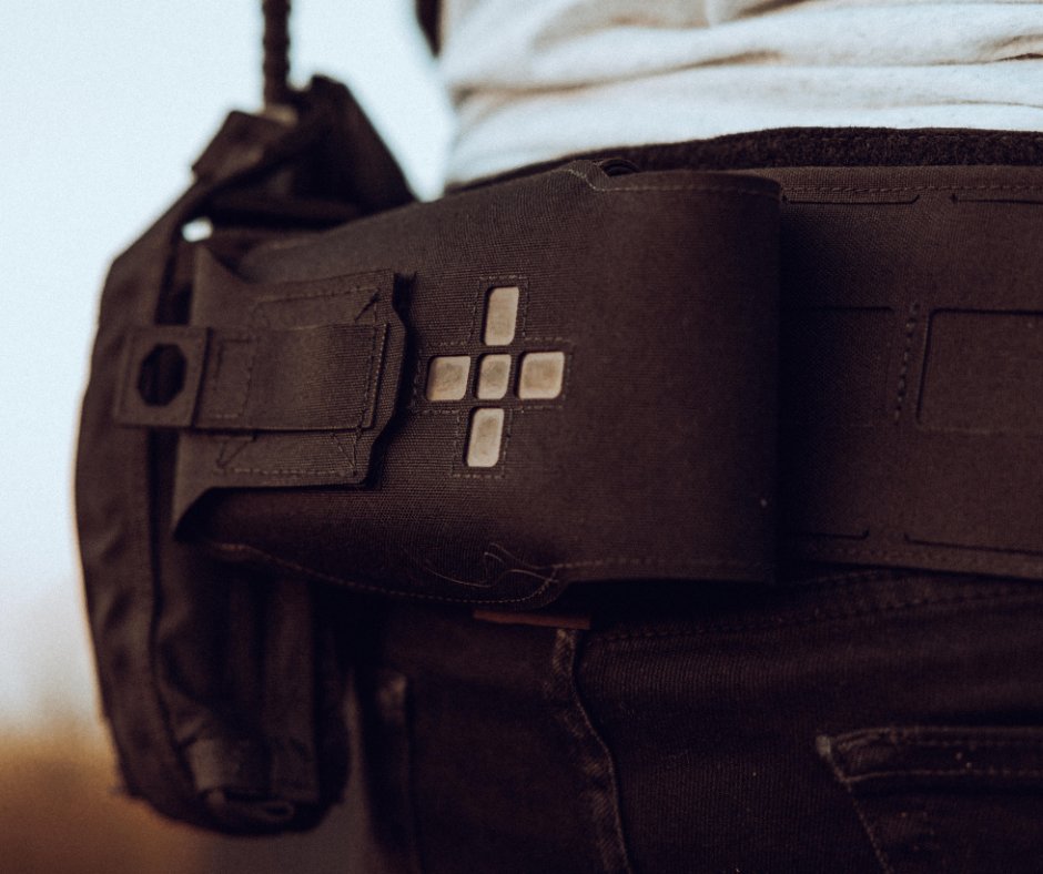 WarriorAssaultS's tweet photo. Sent in by @samm.seeley as seen in his latest projects including @sunrayseries and @okami_film.
Here's our laser cut small horizontal IFAK pouch (Code; W-LC-SH-IFAK-BLK).
#warriorassaultsystems #IFAK # medical #firstaid #combatmedic #okami_series #sunrayseries https://t.co/YUxvRCA5uo
