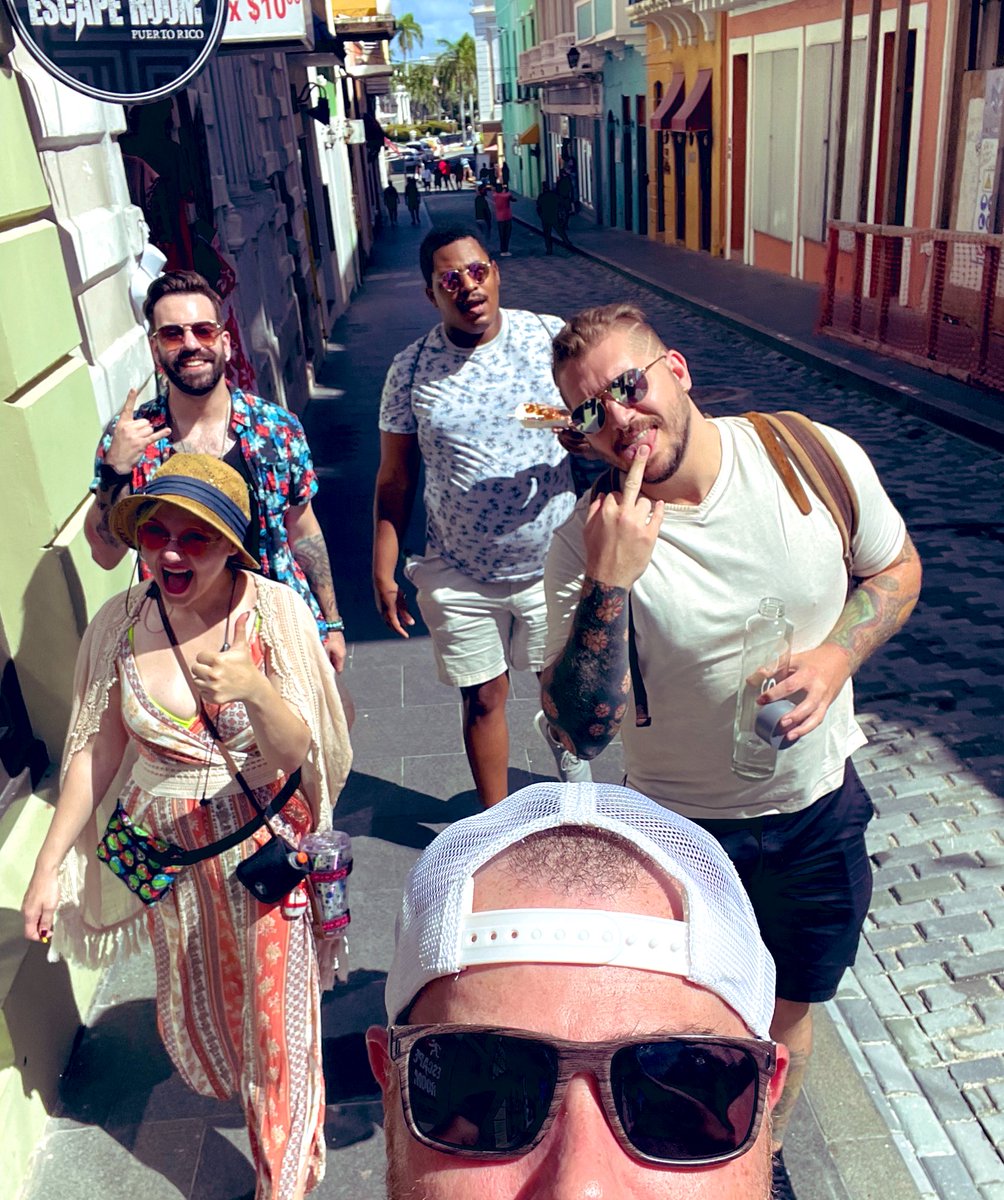 Having all the fun with @CriticalBard <a href="/little_red_dot/">🔴 Dot 🔜 GenCon 🔴</a> and a bunch of other ridiculously wonderful people.