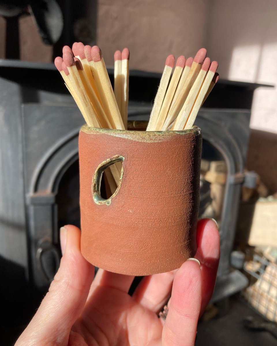 Match striker pots now available on the website. These cute little pots have striker paper on the bottom. Perfect for fires and candles 🔥 🕯#angleseyhour #beeswaxwraps 

beeswaxfabricwraps.co.uk/reusables-aild…