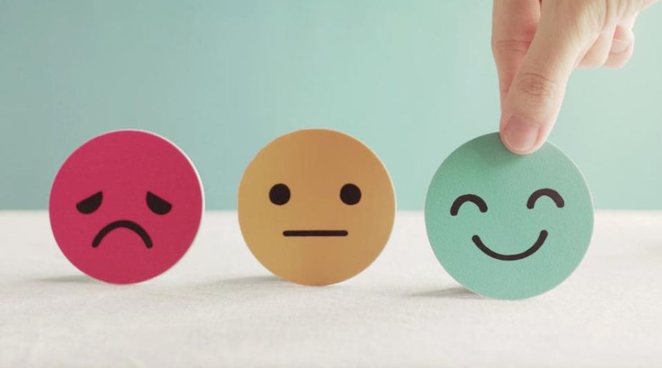 CauseConnected's tweet photo. Coping with #MentalHealth can look different from day to day and knowing where to start can be one of the hardest parts! Read these eight pieces of advice from #MentalHealth experts and start your journey to improving your overall wellbeing:  https://t.co/TEHgtlbX4u https://t.co/yIgfkN5MiN