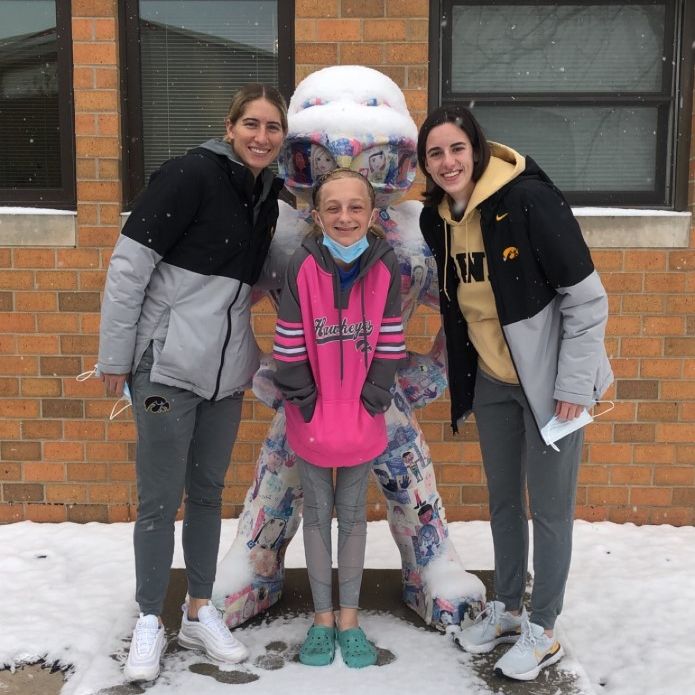 Bailey has gone to several of our Iowa Women's basketball games and has quickly become their biggest fan! She was surprised when Caitlin Clark and Kate Martin dropped by to see her! Those smiles say it all! 🏀❤️

#ForRMH #KeepingFamiliesClose #FromTheLogo