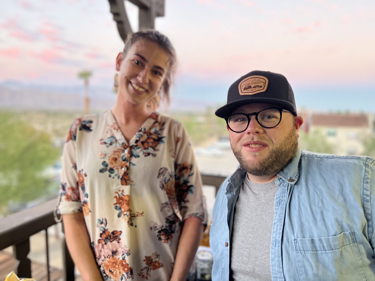 Time for a refreshment? Meet Gabby and Max our talented bartenders, sure to greet you and make sure your whistle is whetted.
#experienceborrego #visitborregosprings #bighornburgers #desertlife #meetourteam
