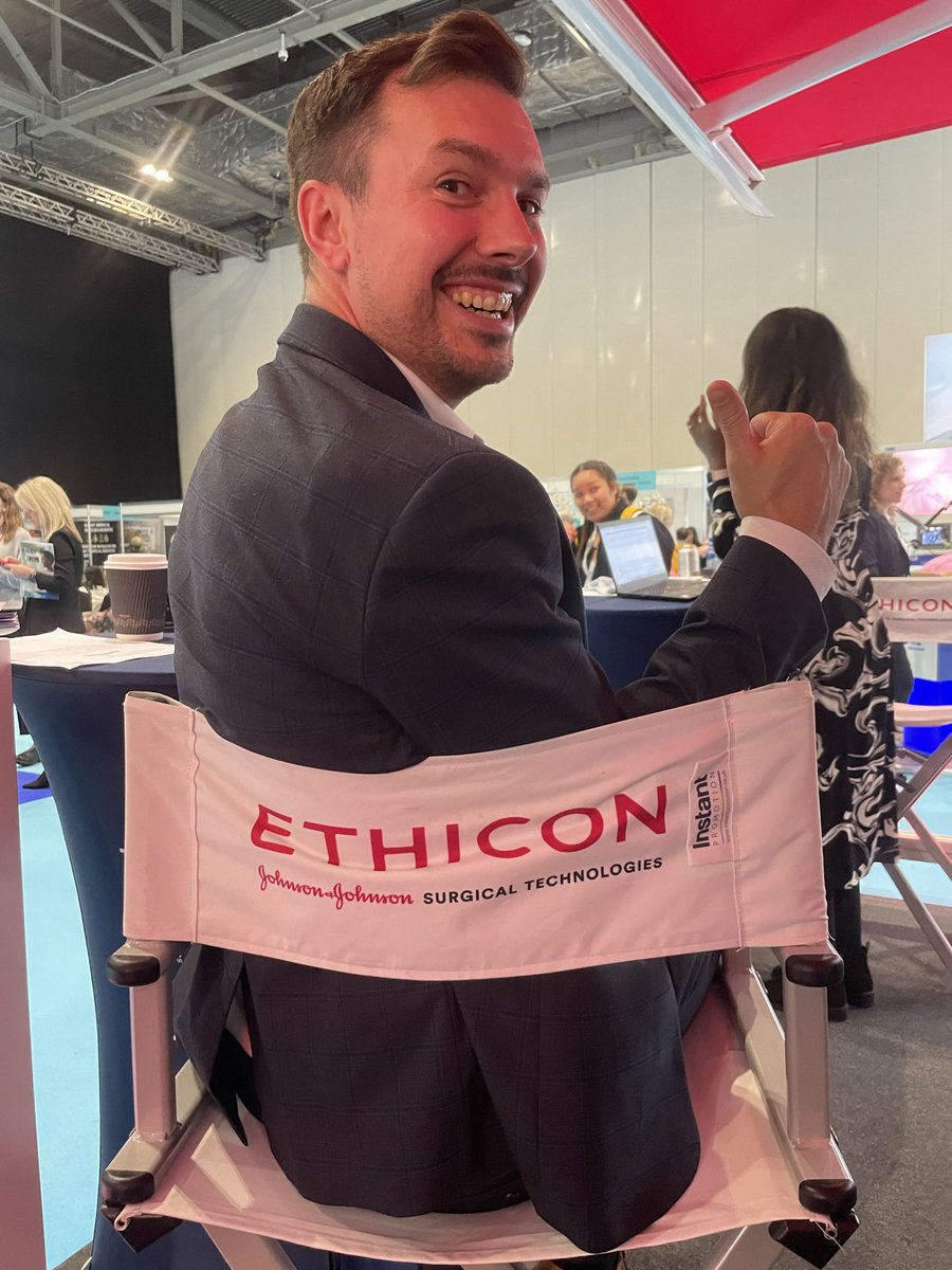 jonfromethicon's tweet photo. Great conference at @future_surgery at @ExCeLLondon 
We had a great reception on the Ethicon bus with some really interesting conversations with so many. This was definitely a conference for me to get my ‘geek on’ surrounded by soooo much tech! #futuresurgery #ethiconbus https://t.co/F7R9j1yQxo