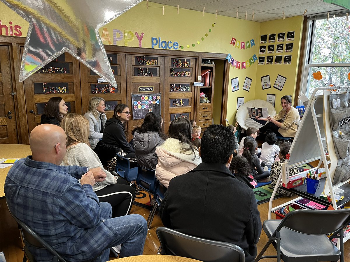 BetsyRossMahwah's tweet photo. In honor of #AmericanEducationWeek we shared our learning with some very special visitors! Thank you to our Betsy Ross families who join us today, we look forward to having more visitors the rest of the week🍎✏️📚#MahwahConnects #BetsyRossInspires https://t.co/6mlPN876CY