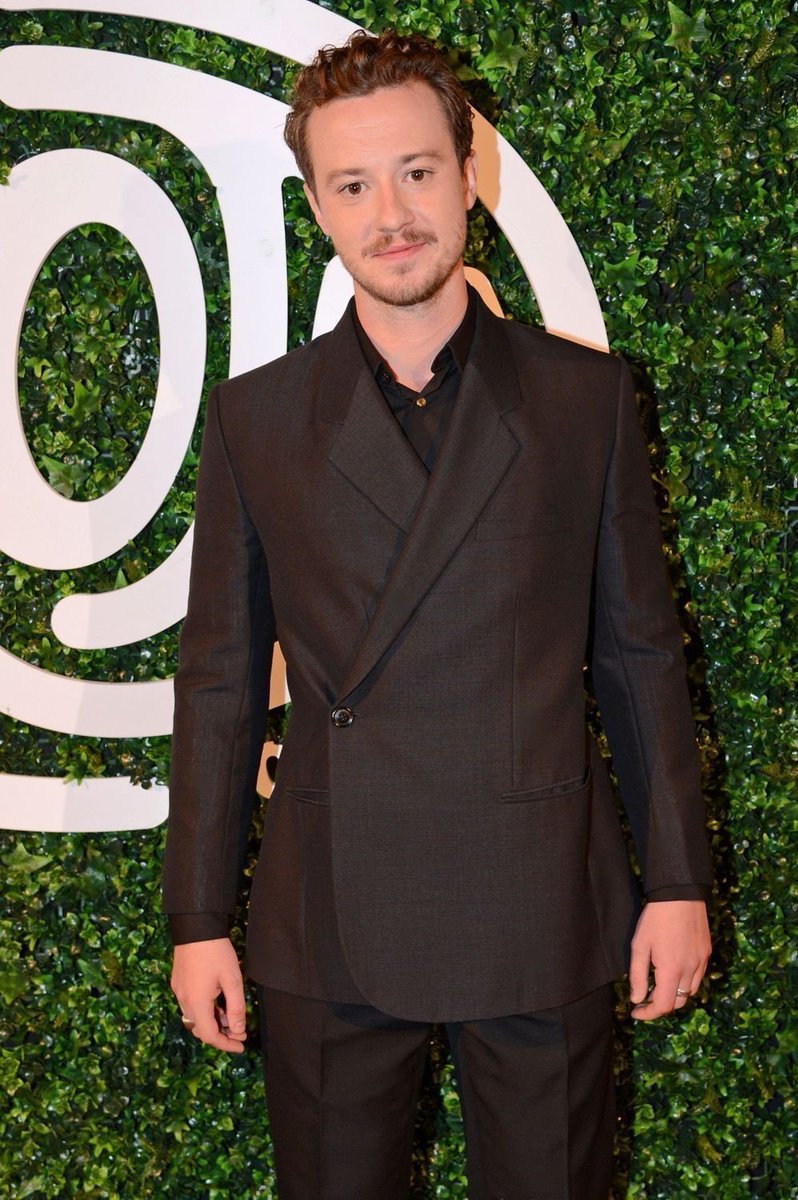 popcultureshub's tweet photo. Joseph Quinn attends the GQ Men Of The Year Awards. https://t.co/iosYATWPcx
