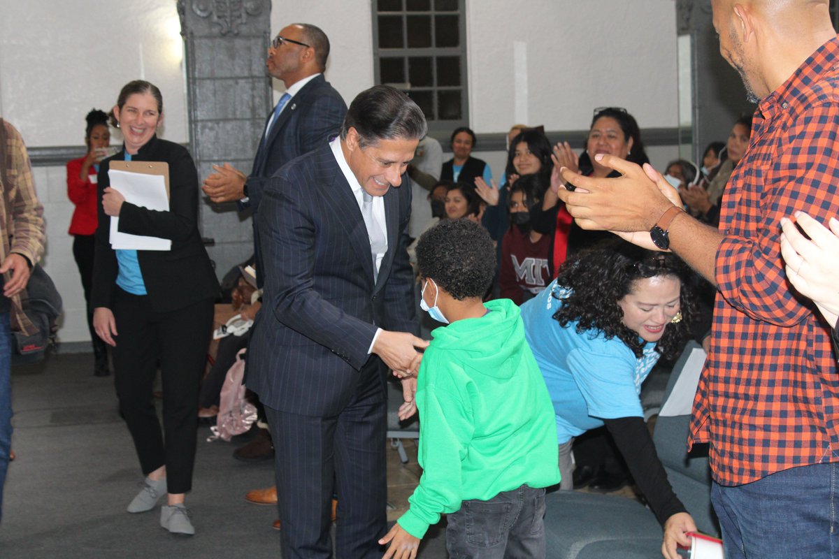 InnovatePS_LA's tweet photo. Innovate Parent Leaders held a public meeting with the LAUSD Supt. this past Monday for the first time in L.A. history. The nation’s 2nd largest school district leader, @LAUSDSup joined parents for a community conversation centered on Black &amp; Latino student recovery. https://t.co/JajS2t90Me