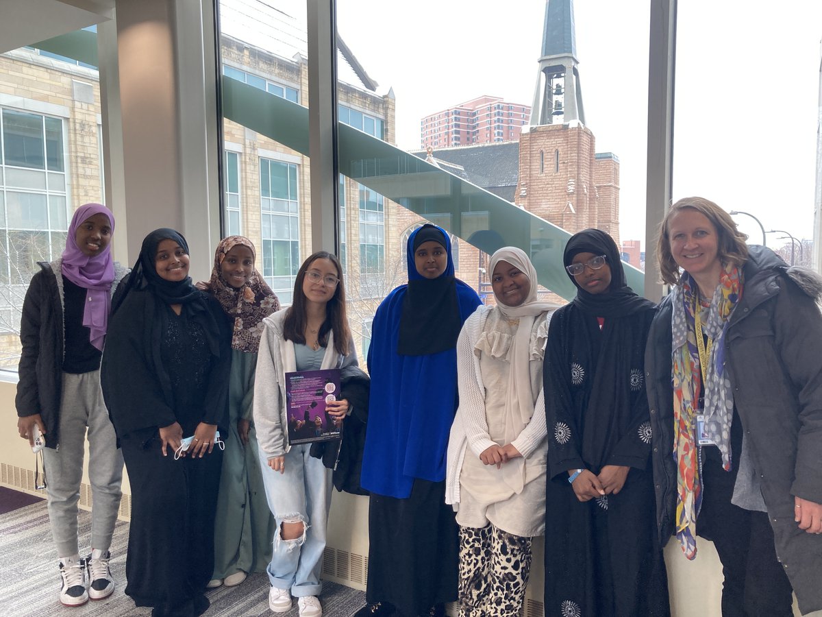 196Multilingual tweet media