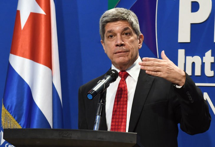 La delegación de #Cuba a las conversaciones migratorias con EEUU recalcó que la migración irregular se asocia a las lamentables pérdidas de vidas, así como a otros fenómenos como el tráfico ilícito de migrantes, el fraude migratorio y la trata de personas. #NoAlTráficoHumano