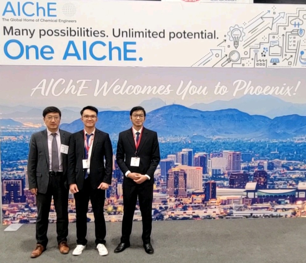 YuYan_OUcmc's tweet photo. @OUCMC  Group photo

We are here at AICHE2022!
#AIChE2022 #AIChEAnnual https://t.co/GBYgVyrGiZ