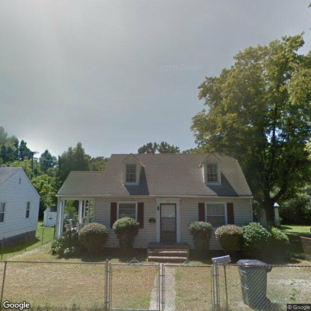 706 Hill Top Dr
Zone: R-5 Single Family
Beaufont Grove
2022 Assessed: $163,000
Image Date: 2014-08
apps.richmondgov.com/applications/P…