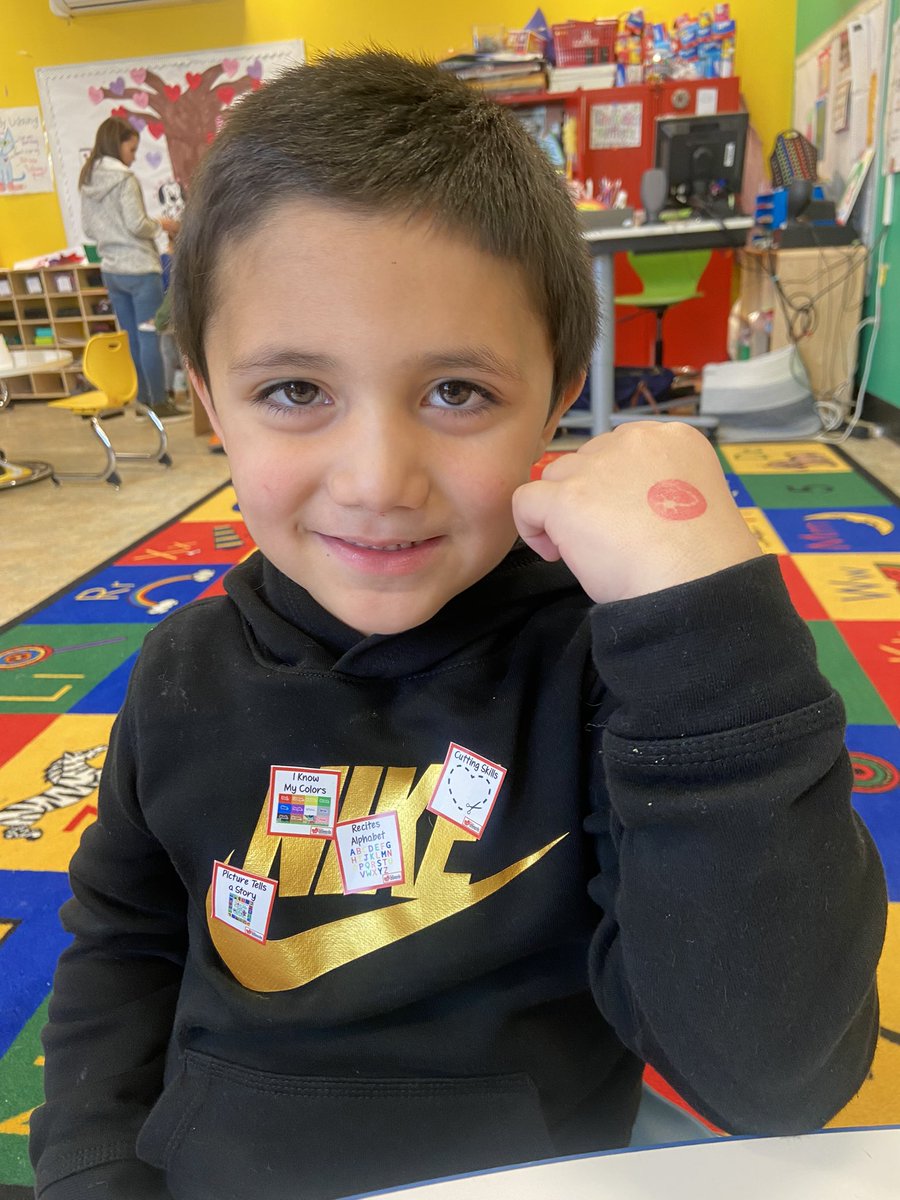 MsGreene101's tweet photo. This learner earned 4 badges & a neuron stamp today. This is what hard work looks like!! So proud of him. https://t.co/il7Qx00sOt
