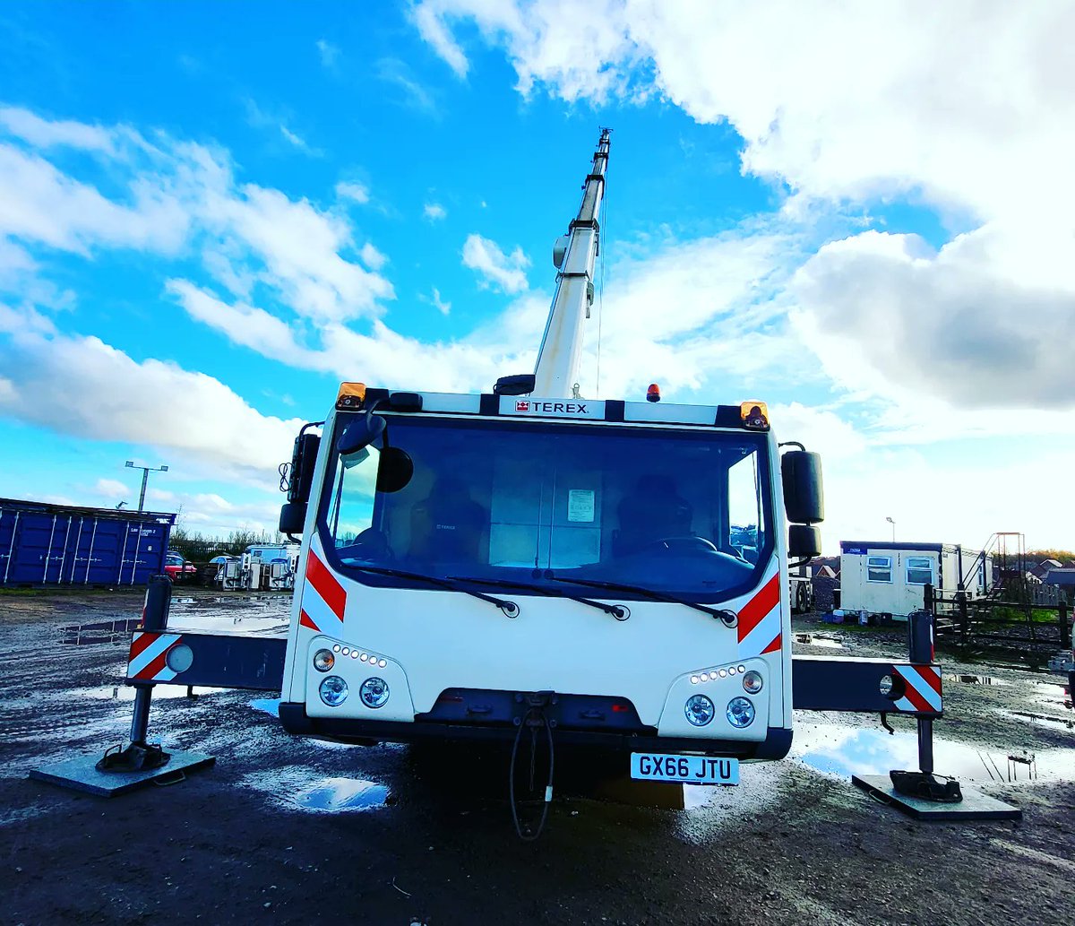 Crane hire solutions tweet media