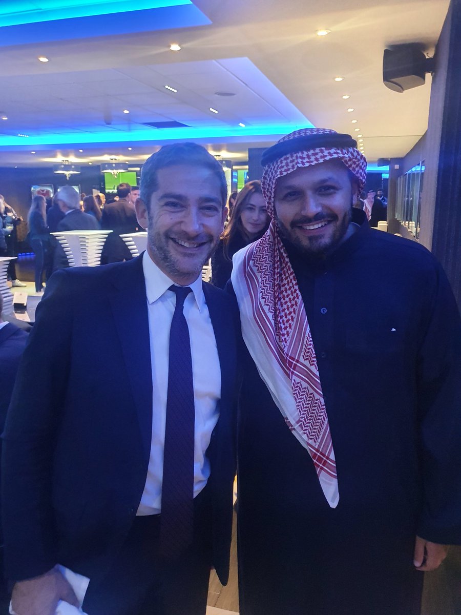 بيتر سلفرستون
" نعمل بتركيز على تنمية شعبيتنا في المملكة العربية #السعودية والشرق الأوسط طموحنا أن يكون #نيوكاسل يونايتد هو النادي الإنجليزي الأول في السعودية "
#NUFC 🇸🇦🇬🇧🤍🖤