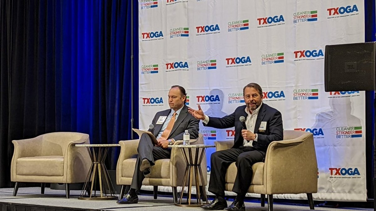 Kinder_Morgan's tweet photo. Kinder Morgan CEO Steve Kean sat down with TXOGA Board of Directors Chairman Alan Smith at the Texas Oil & Gas Association Lone Star Energy Forum this morning to discuss the importance of pipeline infrastructure on energy security. #TXOGA #LSEF2022. https://t.co/WyouWybc67