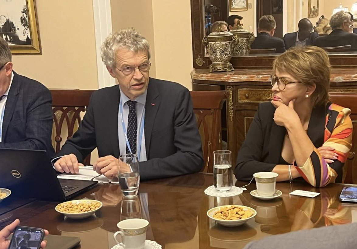 HakimaElHaite's tweet image. #Africa, instead of going into debt, should use its available resources during a transition period, catch up on the development gap but also invest in the future. 1/3 #MarrakechPartnership #COP27