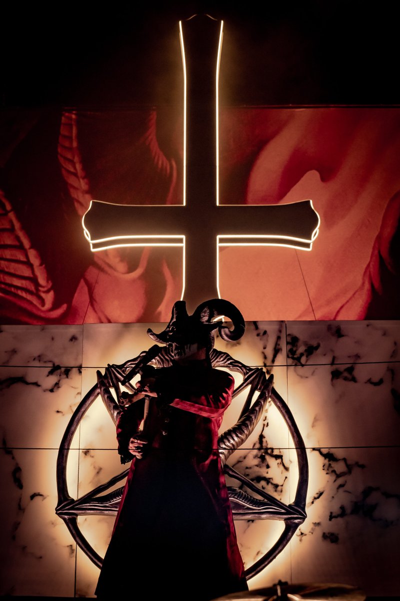 Mercyful Fate-Hailed The Dark lord at the Arizona Financial theater

#arizona #ArizonaFinancialtheater #concertphotography #KingDiamond #Kreator #livemusic #livephotography #MercyfulFate #Midnight #musicphotography

doom.agency/king-diamond-a…