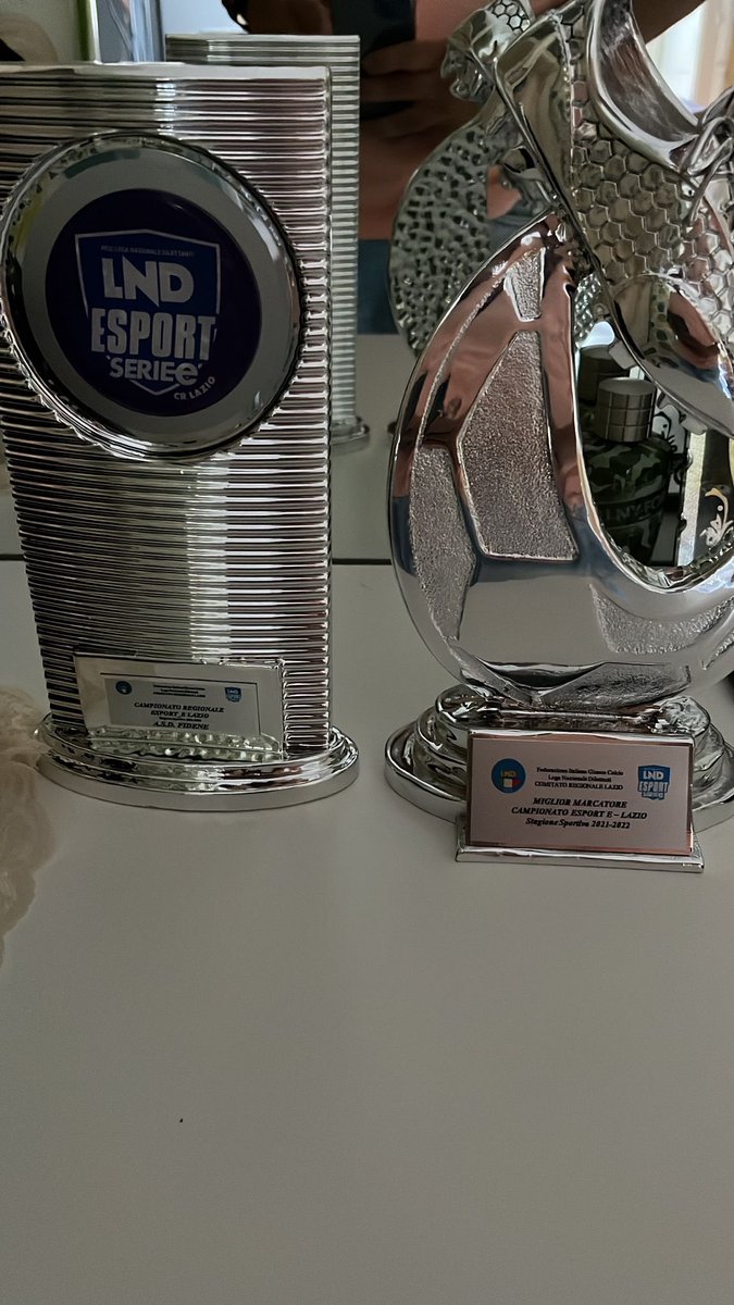 PeppeNewWolves's tweet photo. @Uniformtea00 @Mercato_FVPA @rumors_pro @NewsProclub @pctransfermarkt Se è ps5 CD siamo interessati . https://t.co/SogWnvml22