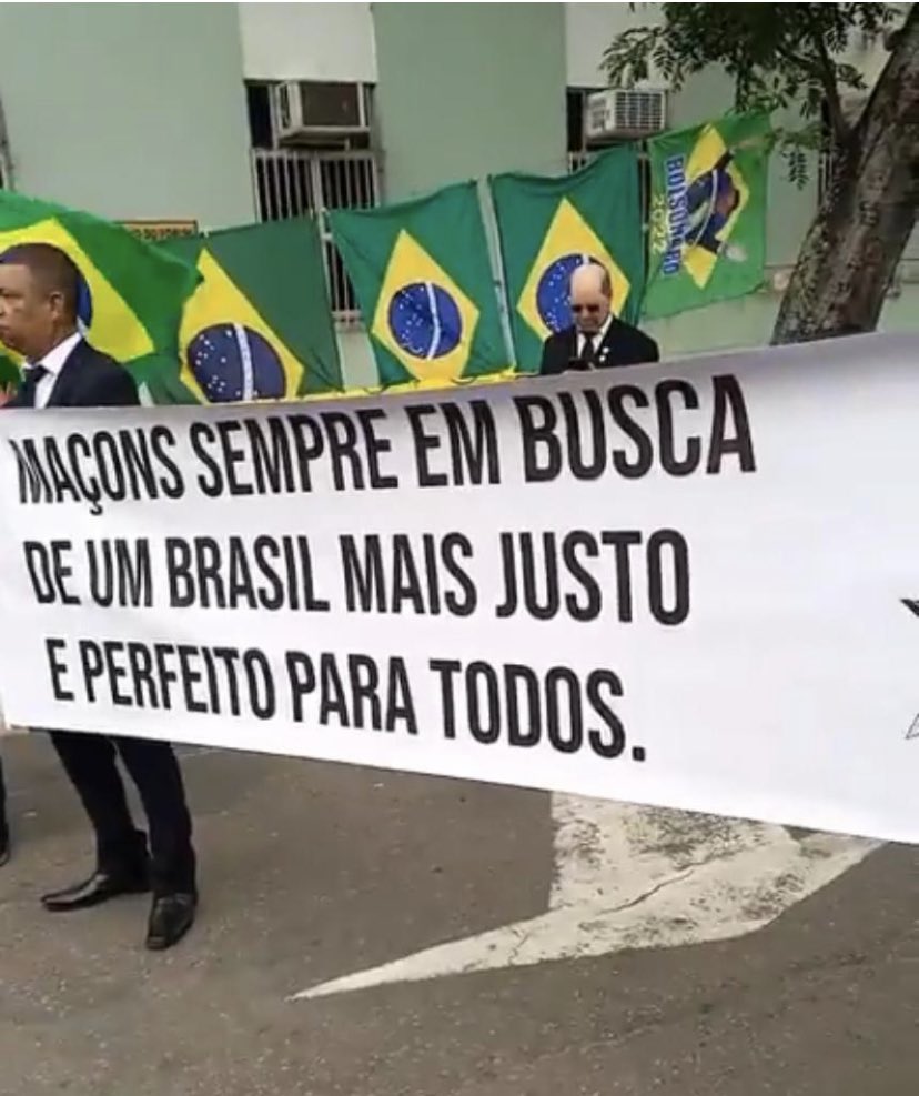Na vanguarda da história, estaremos sempre atuando…