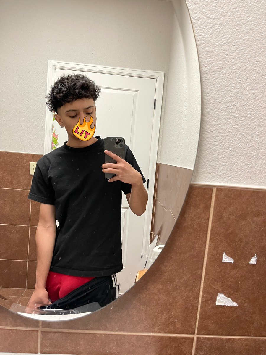 I got horny asf at the barbershop 😵‍💫RT