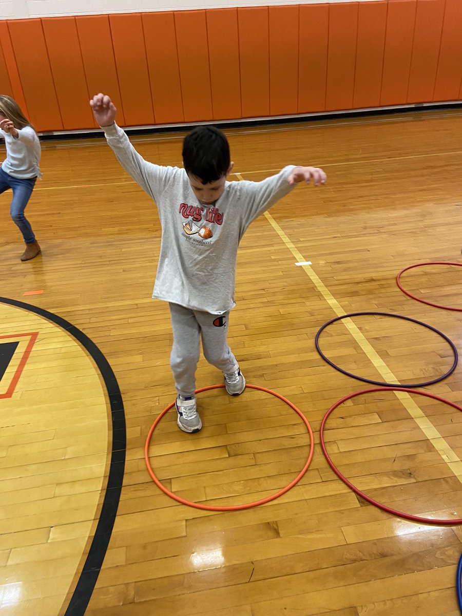Second graders at Mex El went on a Synergy Safari today. They explored Dreamcatchers, super special PE class. They made catapults friendship, bracelets, and went bowling. What a great day at Mexico elementary.