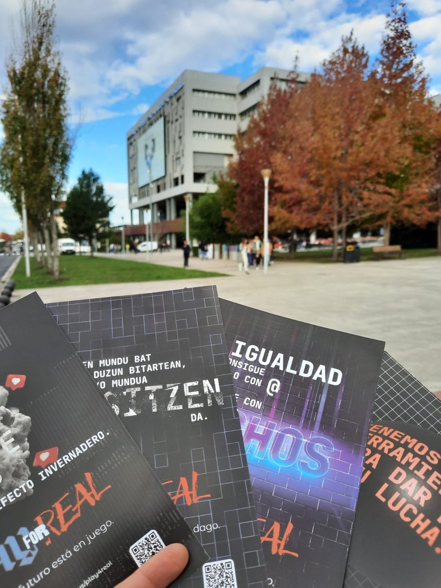 jsbizkaia's tweet photo. Esta mañana hemos estado en el campus de #Leioa de la UPV-EHU dando a conocer entre las y los estudiantes la campaña de participación política juvenil #Play4Real desarrollada por @JSE_Egaz. https://t.co/M91gUdcW4N