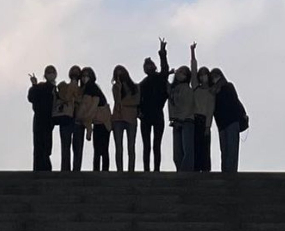 SM reveals the silhouette of their female trainees for upcoming girl group
tinyurl.com/572tnvfs