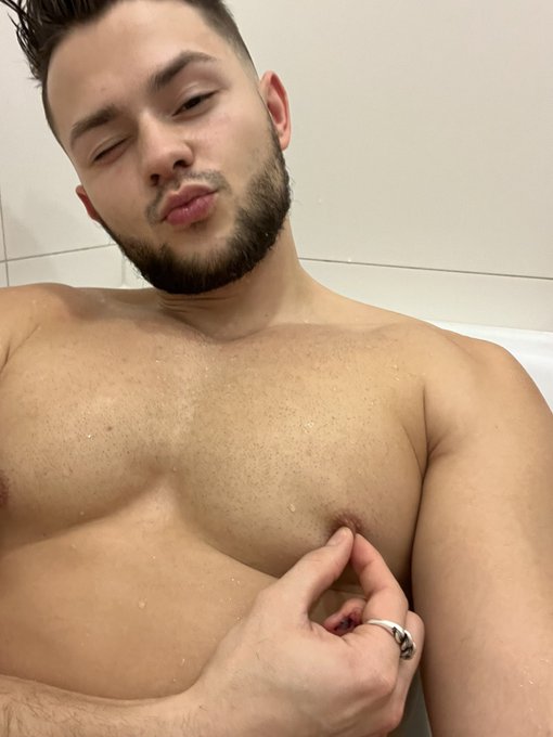 grab the nipple https://t.co/hB8leirSlo