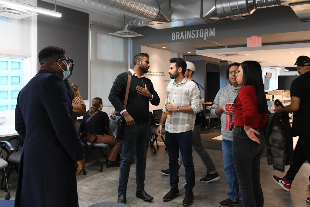 Launch Coworking tweet media